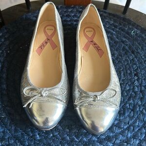 Marc Fisher-Jodi Ballet Flat 7.5 M silver/sequin